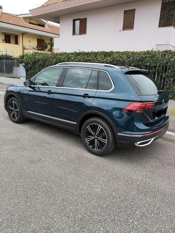 Usata VW Tiguan Elegance 150 CV (110 kW) 2023 Blu/azzurro SUV