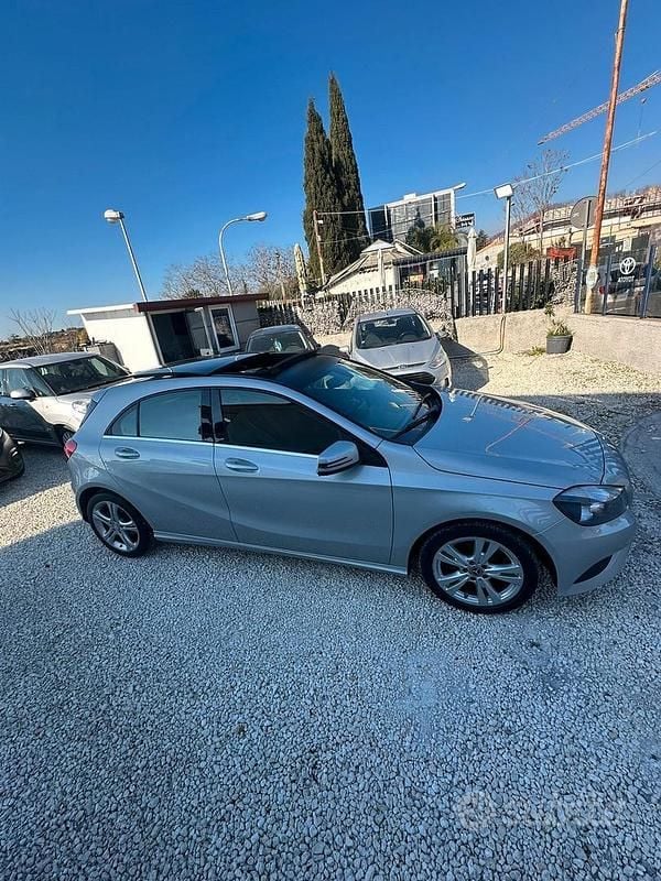 Usata Mercedes A180 Edition 148 CV (108 kW) 2017 Grigio Berlina