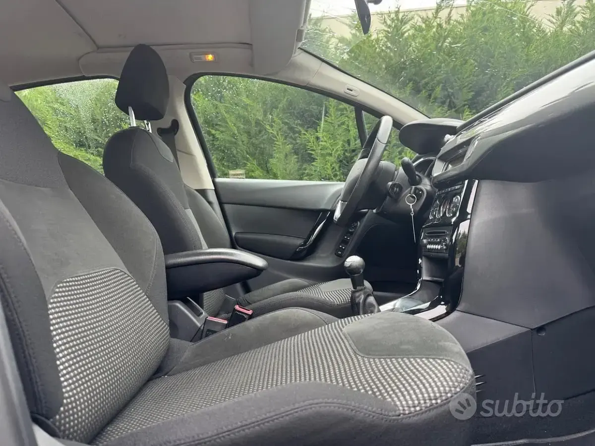 Usata Citroën C3 Exclusive 82 CV (60 kW) 2014 Nero Berlina
