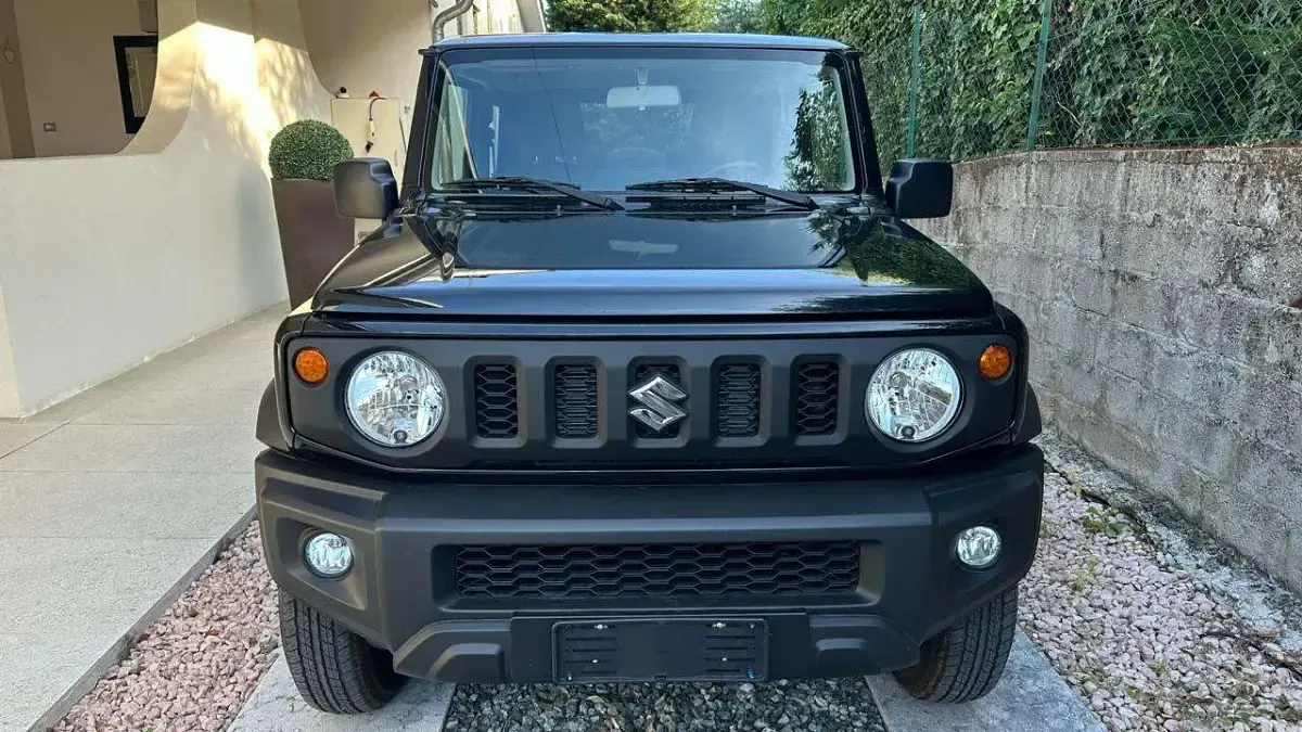 Nuova Suzuki Jimny 102 CV (75 kW) 2026 Nero metallizzato perlato SUV