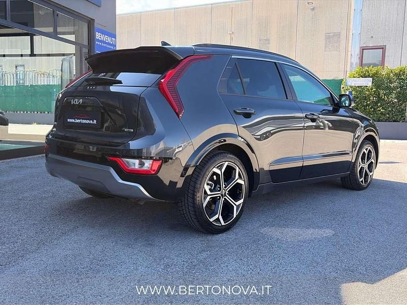 Usata Kia Niro Style 105 CV (77 kW) 2023 Grigio SUV
