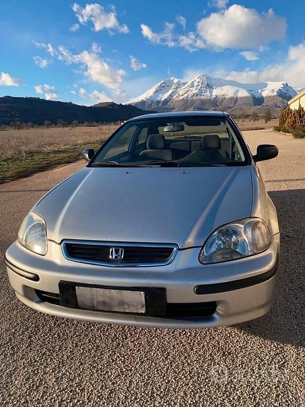 Usata Honda Civic 1997 Grigio Utilitaria