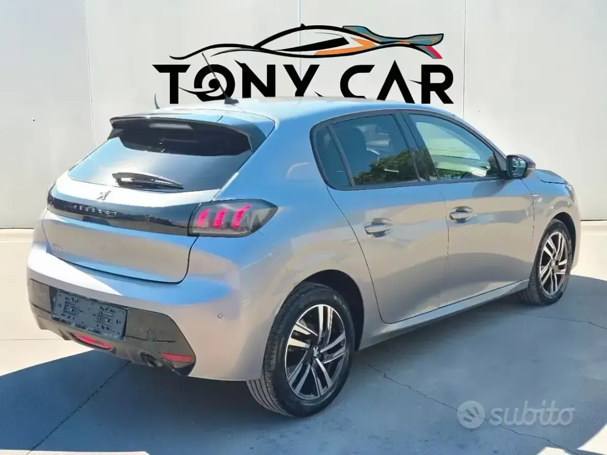 Usata Peugeot 208 102 CV (75 kW) 2022 Grigio Utilitaria