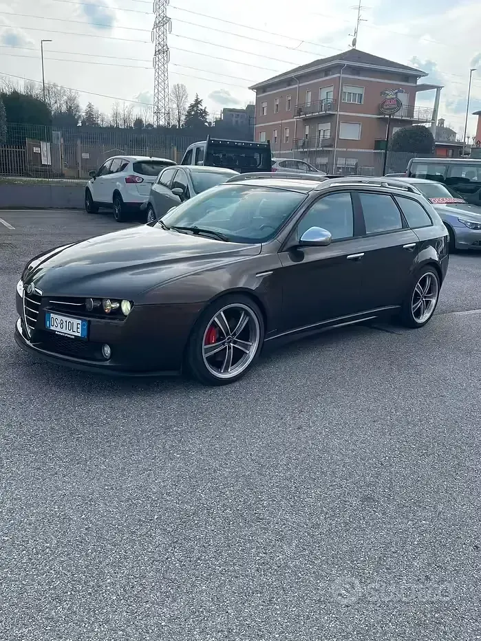 Usata Alfa Romeo 159 Exclusive 260 CV (191 kW) 2008 Marrone Station wagon