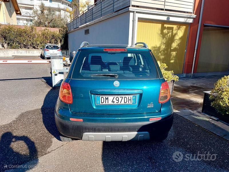 Usata Fiat Sedici 107 CV (78 kW) 2007 Verde SUV