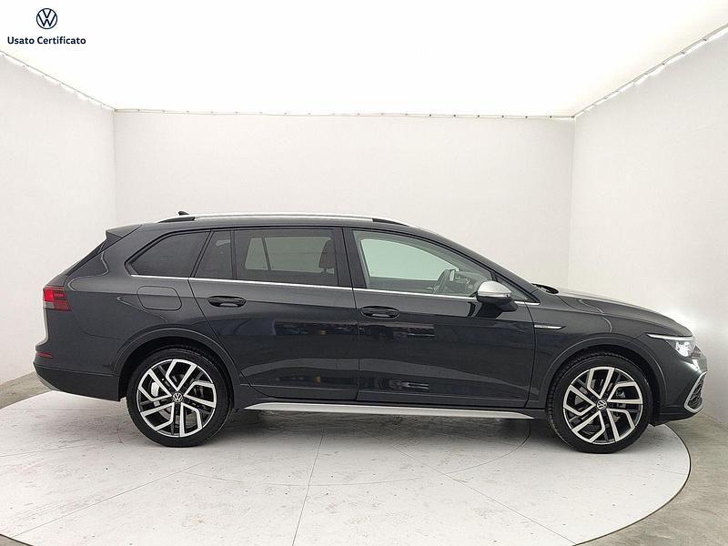 Begagnad VW Golf Alltrack 2023 Grå Kombi