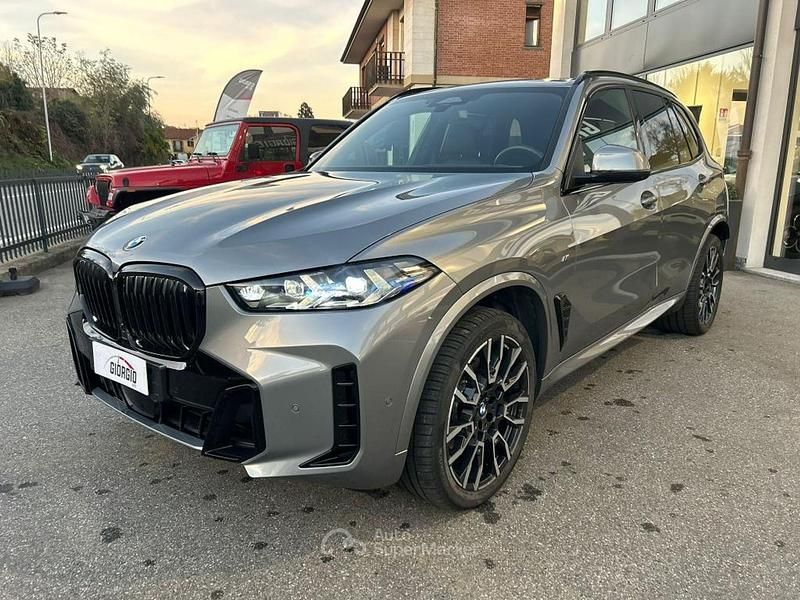 Usata BMW X5 M Sport 352 CV (258 kW) 2024 Argento SUV