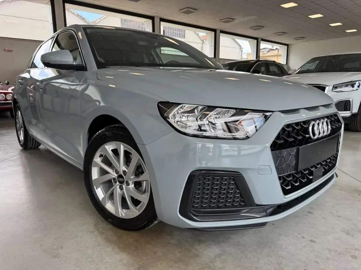 Usata Audi A1 Advanced Plus 116 CV (85 kW) 2025 Grigio freccia metallizzato SUV