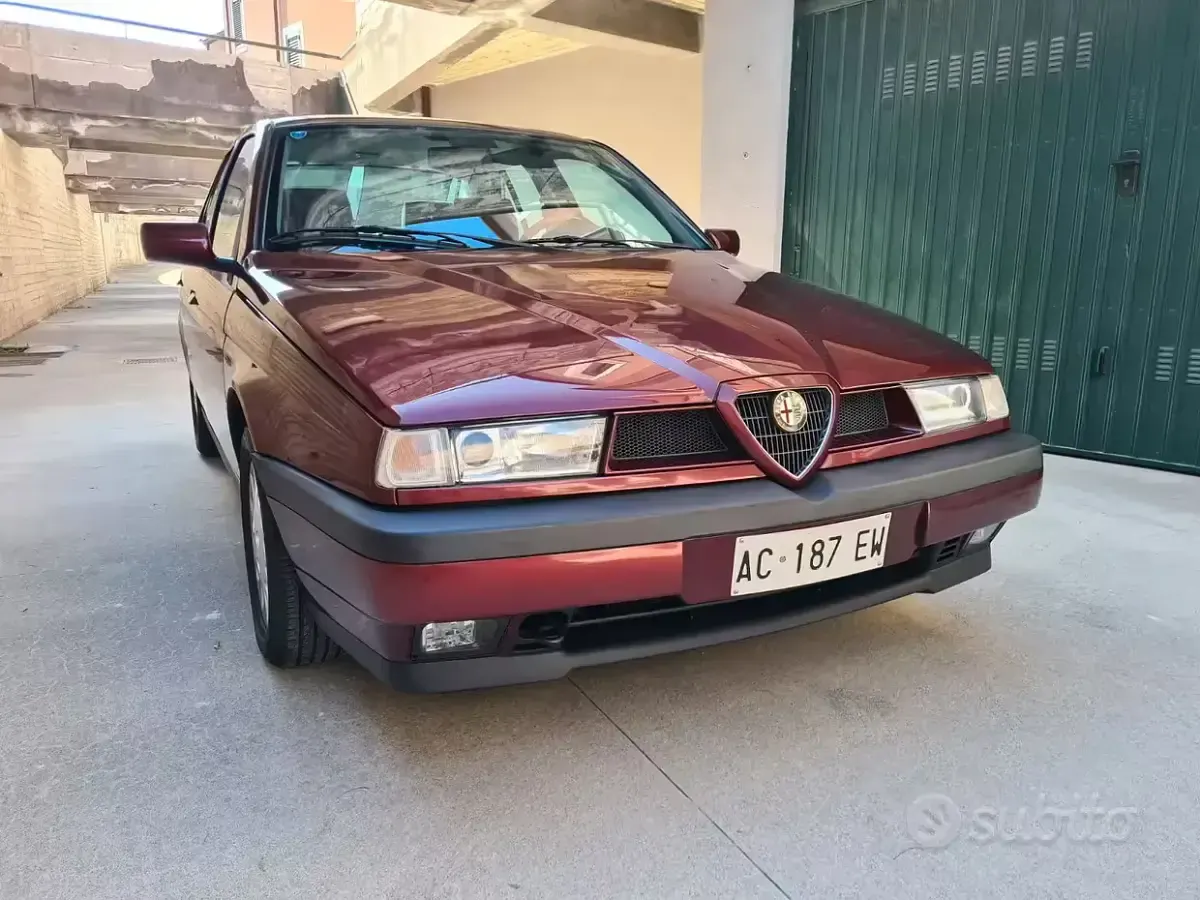 Usata Alfa Romeo 155 141 CV (103 kW) 1995 Rosso Berlina