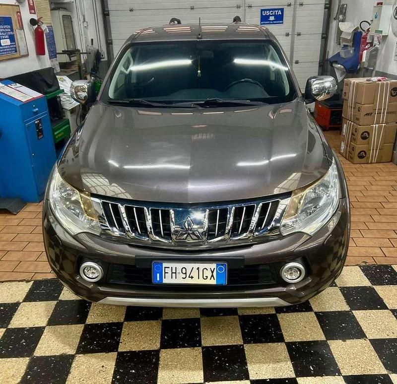 Usata Mitsubishi L200 Intense 181 CV (133 kW) 2016 Browne Pick-up