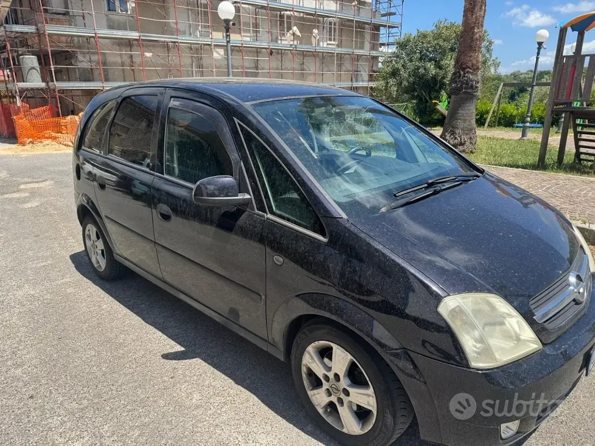 Usata Opel Meriva 101 CV (74 kW) 2005 Nero Monovolume