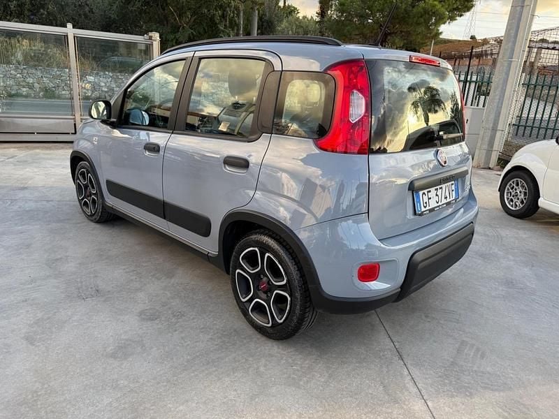Usata Fiat Panda Cross Cross 70 CV (51 kW) 2021 Grigio Utilitaria