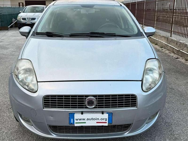Usata Fiat Grande Punto Dynamic 77 CV (56 kW) 2009 Argento Utilitaria
