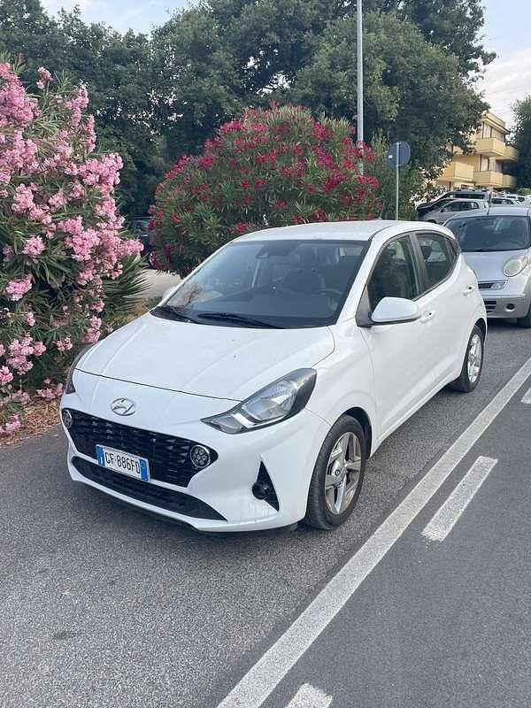 Usata Hyundai i10 67 CV (49 kW) 2021 Bianco Utilitaria