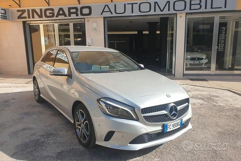Usata Mercedes A180 Premium 110 CV (80 kW) 2016 Grigio Berlina