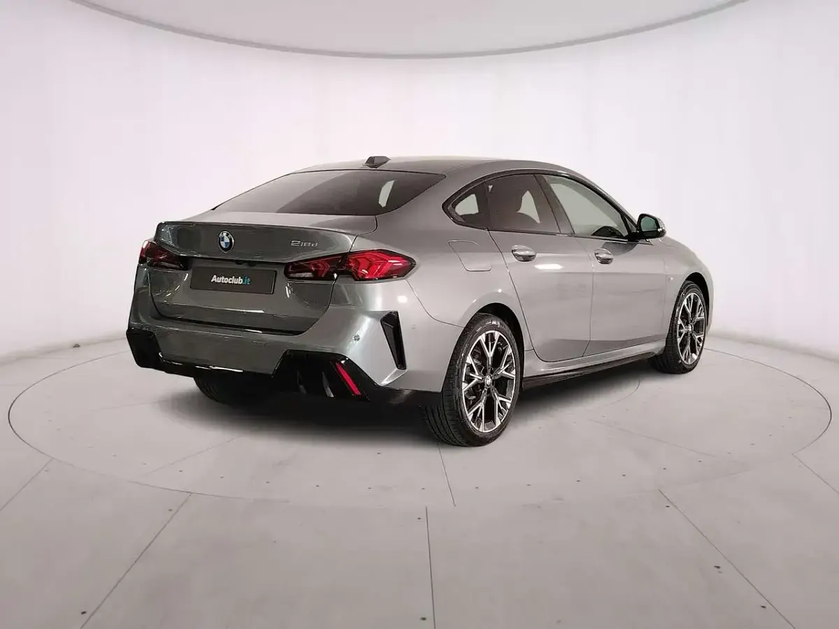 Nuova BMW 218 M Sport 150 CV (110 kW) 2026 Skyscraper grey Coupé