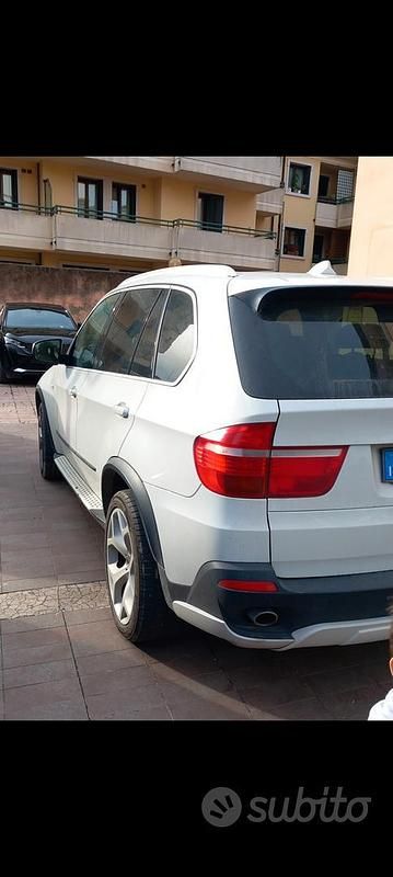 Usata 2009 BMW X5 Sport Line SUV | 8500 € (Ottimo prezzo) - Immagine 1/2
