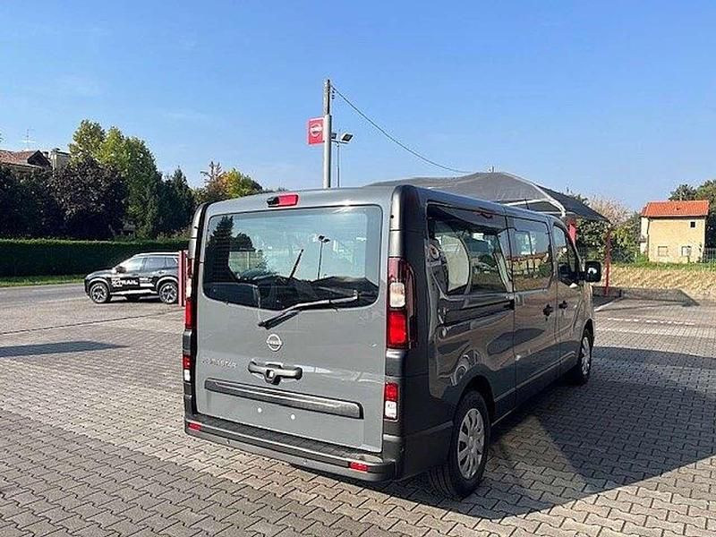 Nuova Nissan Primastar N-Connecta 150 CV (110 kW) 2025 Urban grey Monovolume