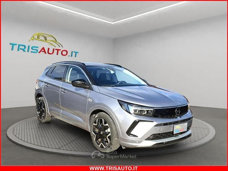 Argento Usata 2024 Opel Grandland X Ultimate SUV | 21.900 € (Buon prezzo) - Immagine 1/4