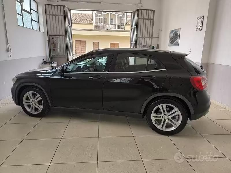 Begagnad Mercedes GLA220 177 HK (130 kW) 2016 Svart SUV