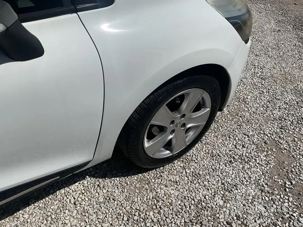 Usata Renault Clio IV 73 CV (53 kW) 2013 Bianco Berlina