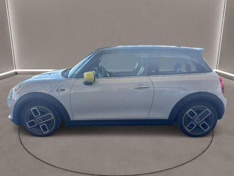 Usata Mini Cooper SE 75 kW (102 CV) 2020 Bianco Utilitaria