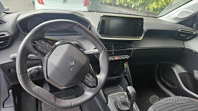 Usata Peugeot 208 Active 75 CV (55 kW) 2022 Grigio Utilitaria