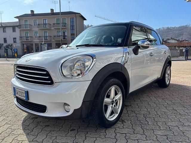 Usata Mini One Countryman 98 CV (72 kW) 2014 Bianco SUV