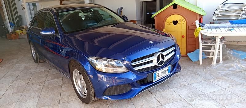 Usata Mercedes C220 170 CV (125 kW) 2015 Blu Station wagon
