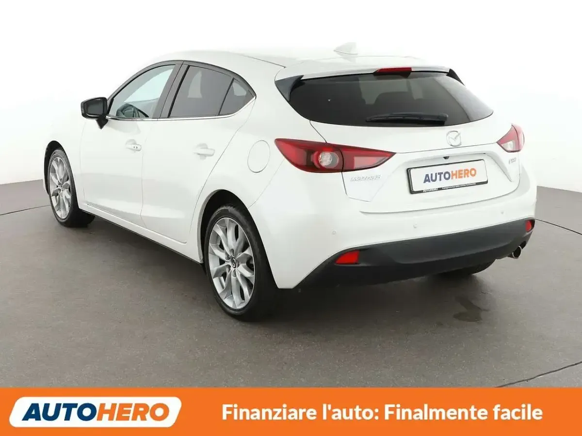 Usata Mazda 3 Exceed 105 CV (77 kW) 2017 Bianco Utilitaria