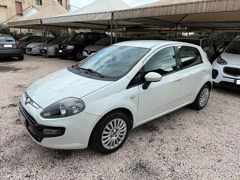 Usata Fiat Punto Evo Dynamic 69 CV (50 kW) 2011 Bianco Utilitaria