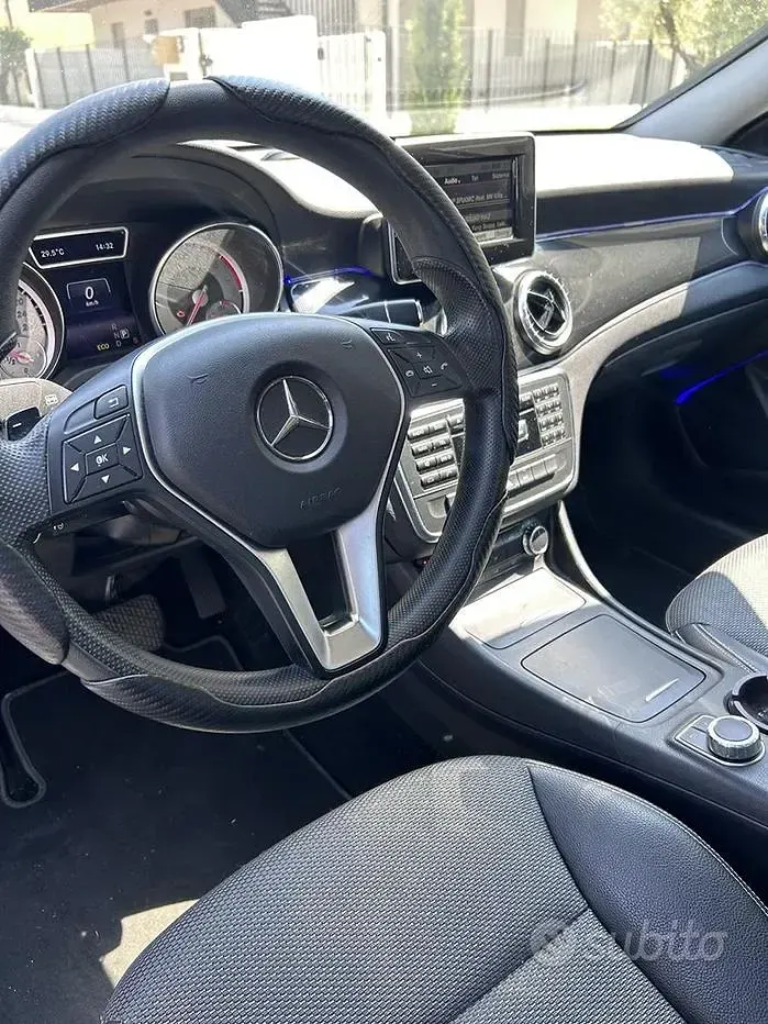 Usata Mercedes CLA180 Executive 109 CV (80 kW) 2014 Bianco Coupé