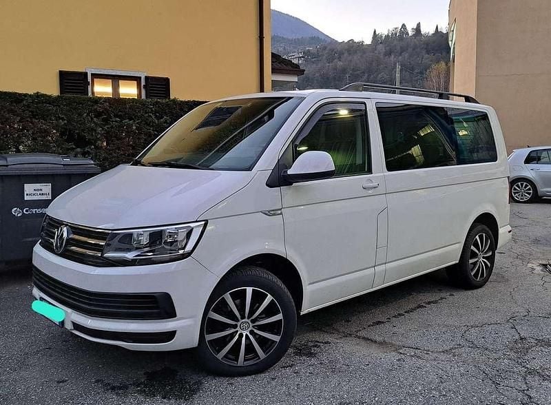 Usata VW Caravelle 150 CV (110 kW) 2017 Bianco Furgone