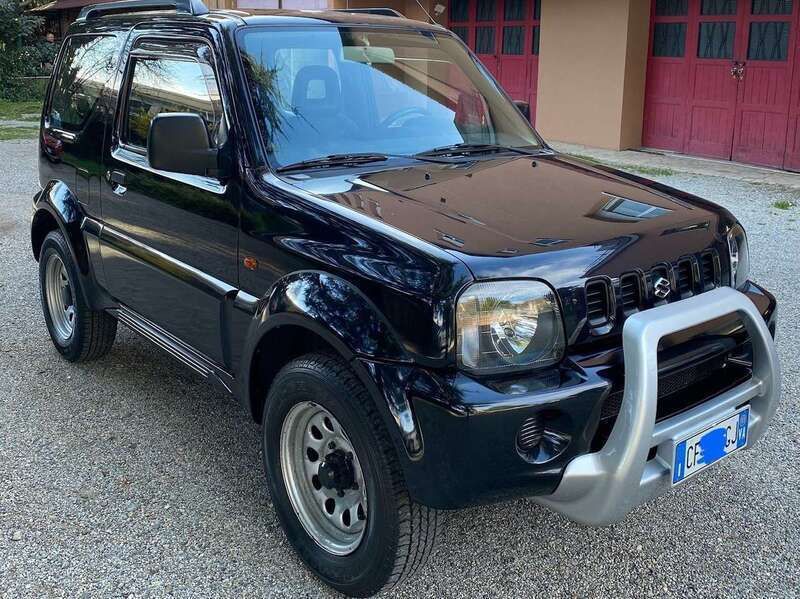 Nero Usata 2003 Suzuki Jimny SUV | 11.900 € (Molto cara) - Immagine 1/4
