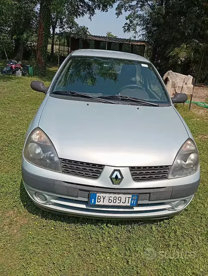 Usata Renault Clio 58 CV (42 kW) 2002 Berlina