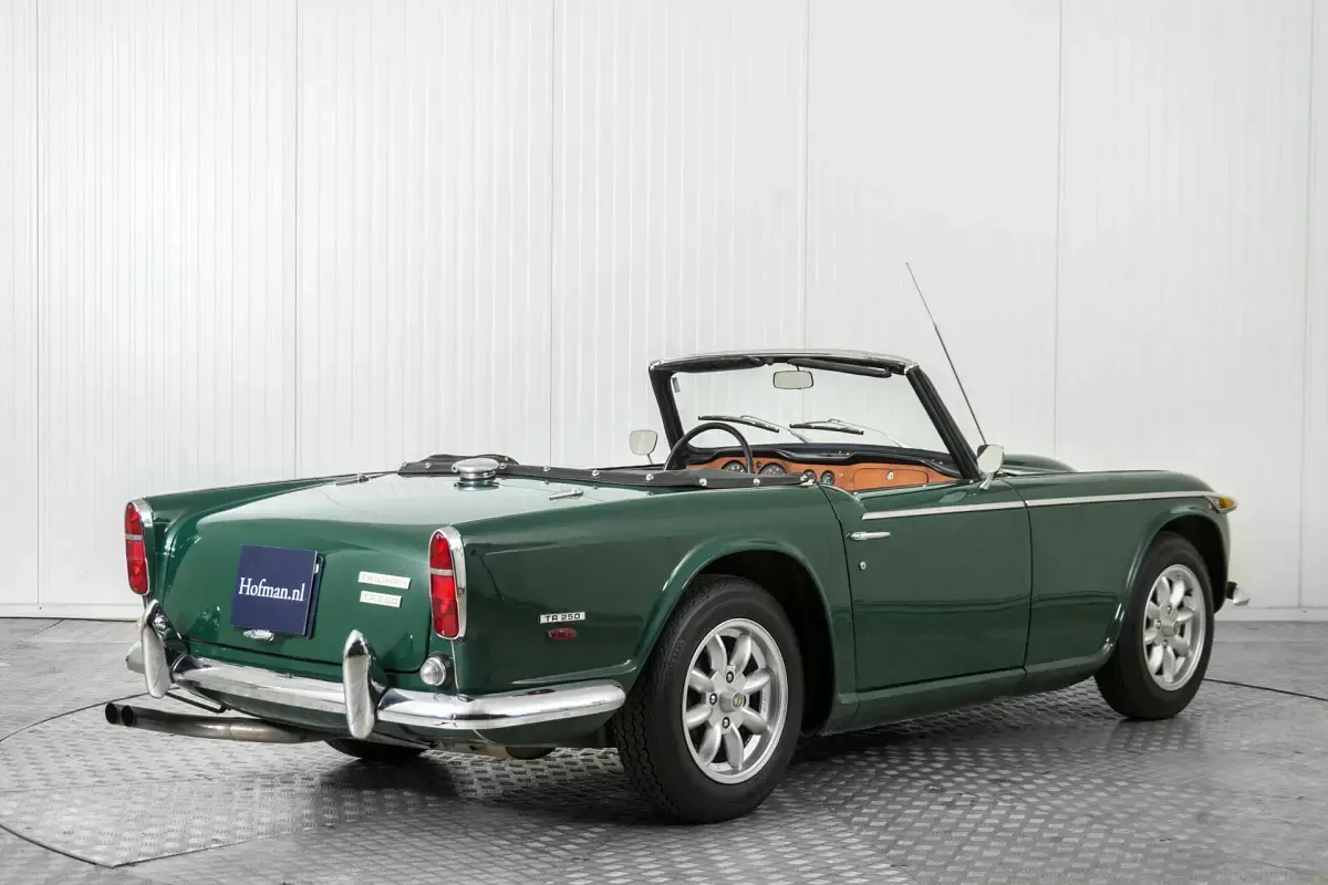 Usata Triumph TR 250 106 CV (77 kW) 1968 Verde Cabrio