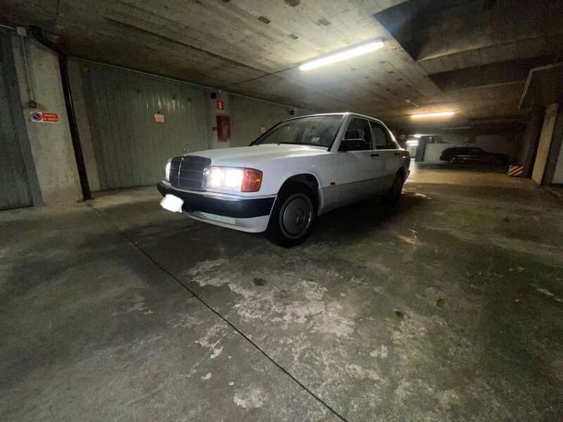 Usato 1991 Mercedes 190 1.8 Benzin 109 CV (3.200 €)