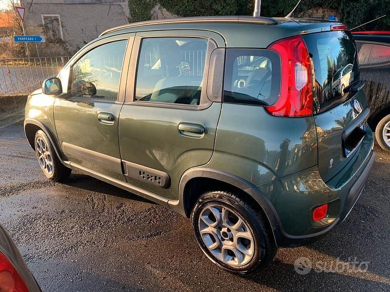 Usata Fiat Panda Cross Cross 74 CV (54 kW) 2015 Verde Utilitaria