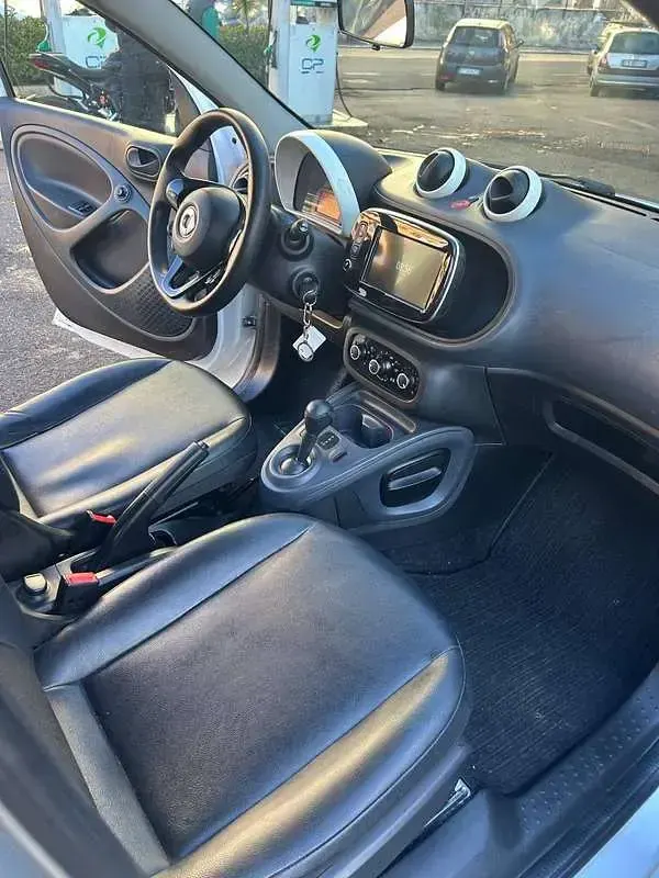 Usata Smart ForFour 71 CV (52 kW) 2019 Bianco Utilitaria