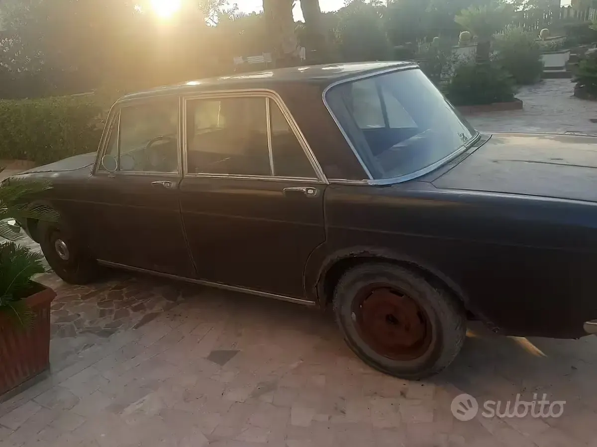Usata Lancia 2000 1970 Berlina