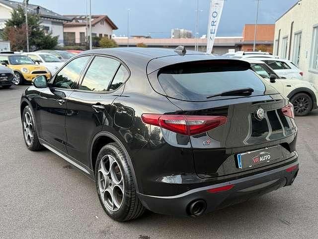 Usata Alfa Romeo Stelvio Sprint 190 CV (139 kW) 2021 Nero SUV