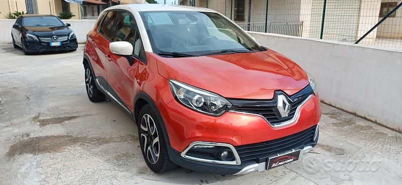 Usata Renault Captur 90 CV (66 kW) 2015 Rosso SUV