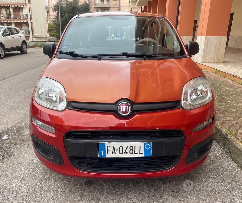 Usata Fiat Panda Easy 69 CV (50 kW) 2015 Rosso Berlina
