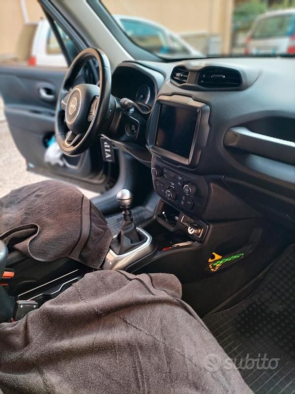 Usata Jeep Renegade 130 CV (95 kW) 2018 Nero SUV