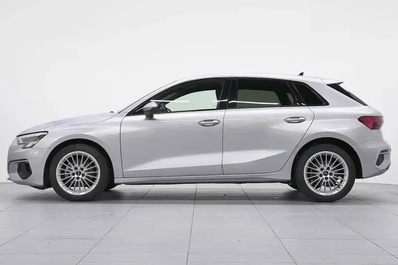Usata Audi A3 Sportback Advanced 150 CV (110 kW) 2022 Argento Utilitaria