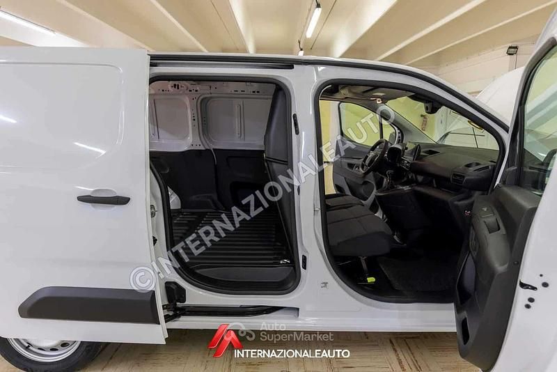 Nuova Peugeot Partner 131 CV (96 kW) 2025 Bianco Monovolume