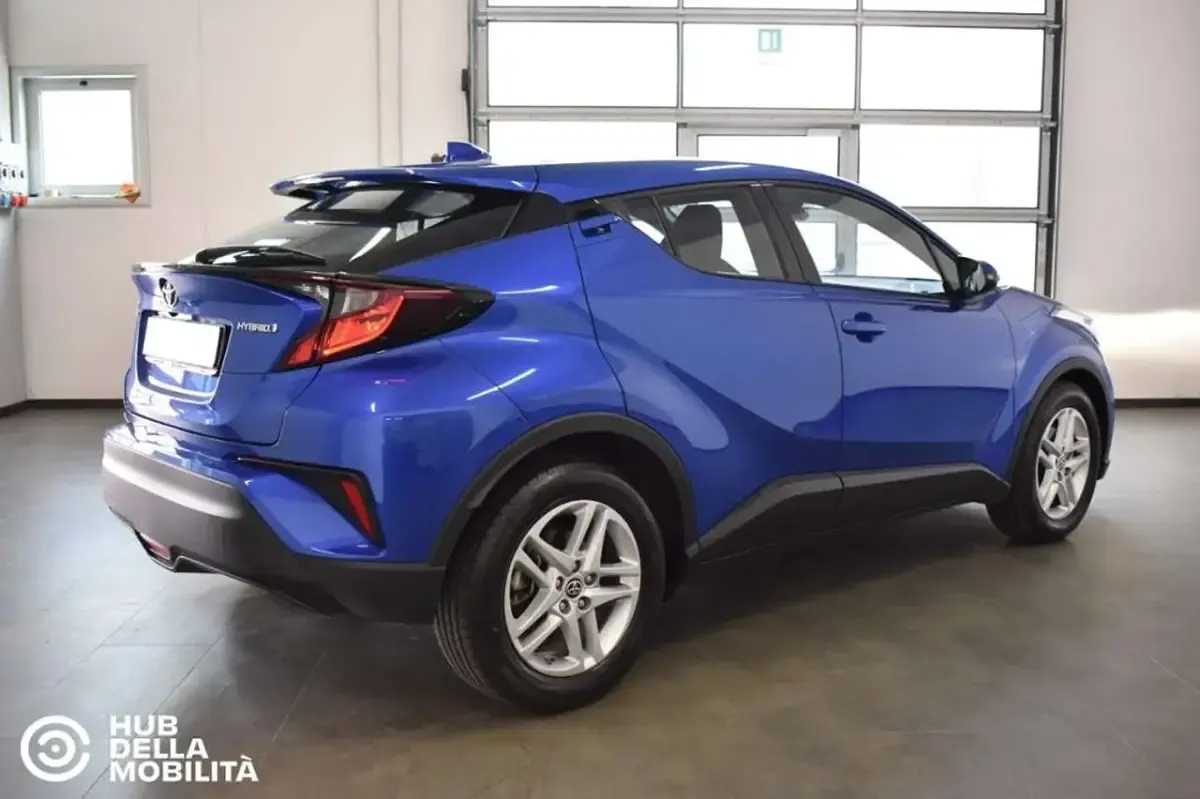 Usata Toyota C-HR Business Edition 98 CV (72 kW) 2022 Blu SUV