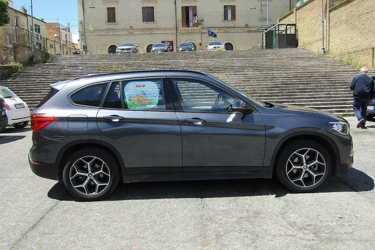 Usata BMW X1 Advantage 116 CV (85 kW) 2019 Grigio SUV