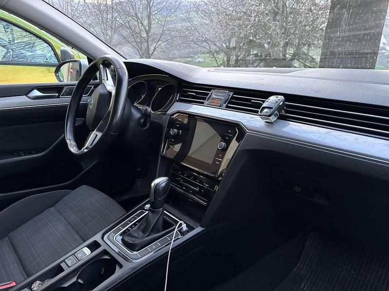 Usata VW Passat Executive 150 CV (110 kW) 2021 Argento Station wagon