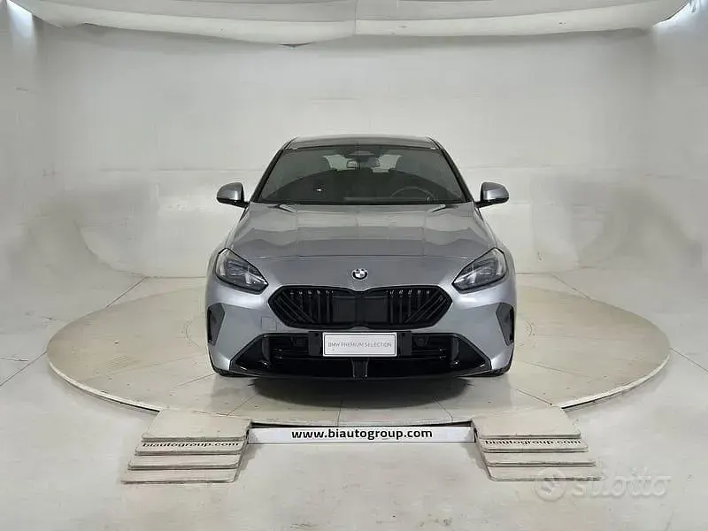 Usata BMW 120 M Sport 163 CV (119 kW) 2025 Grigio Utilitaria